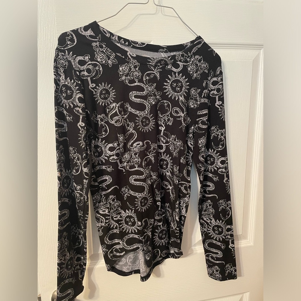 Black Long-sleeve Tarot Shirt
